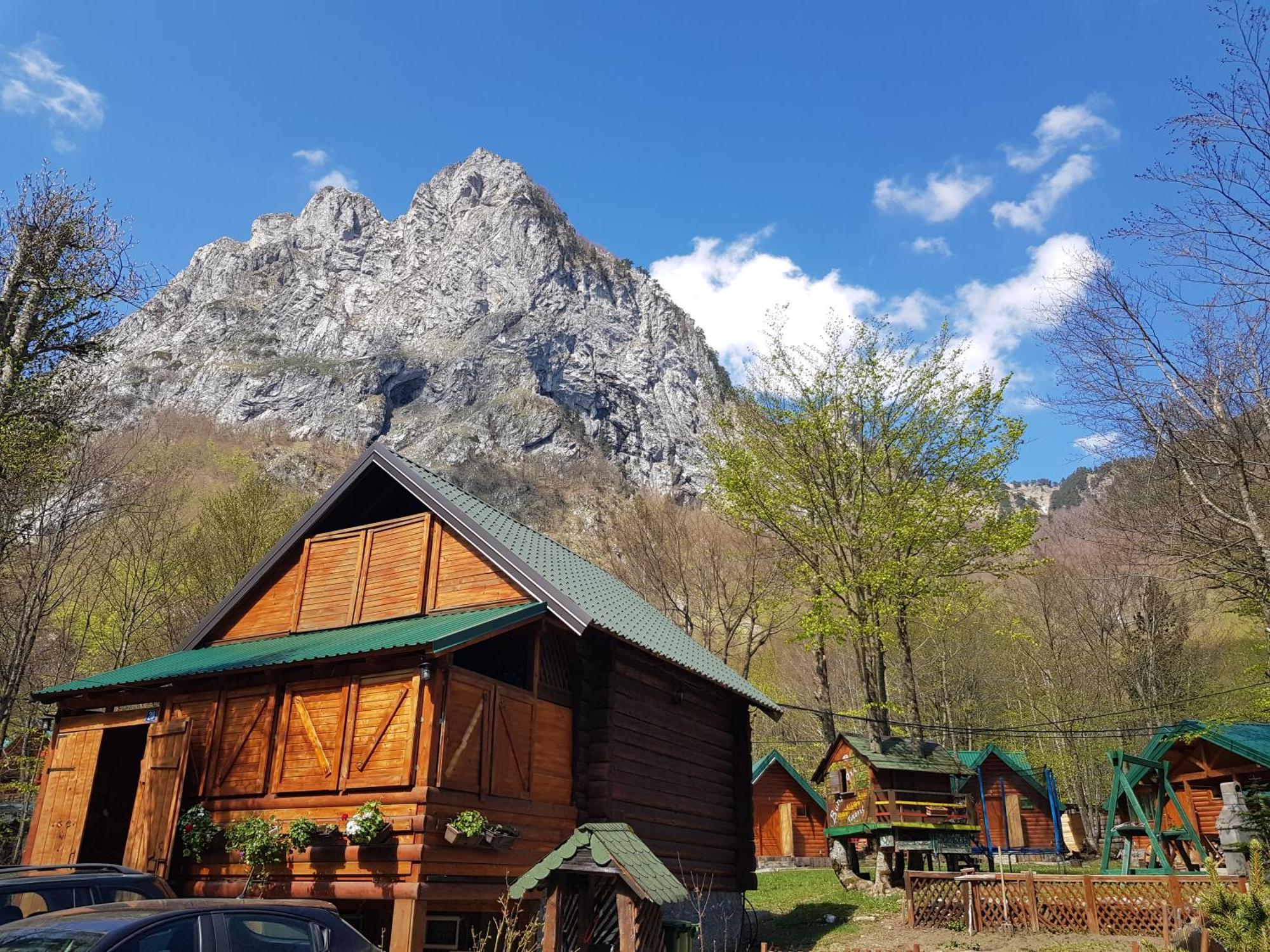 Bungalows Prokletije Gusinje Exteriér fotografie