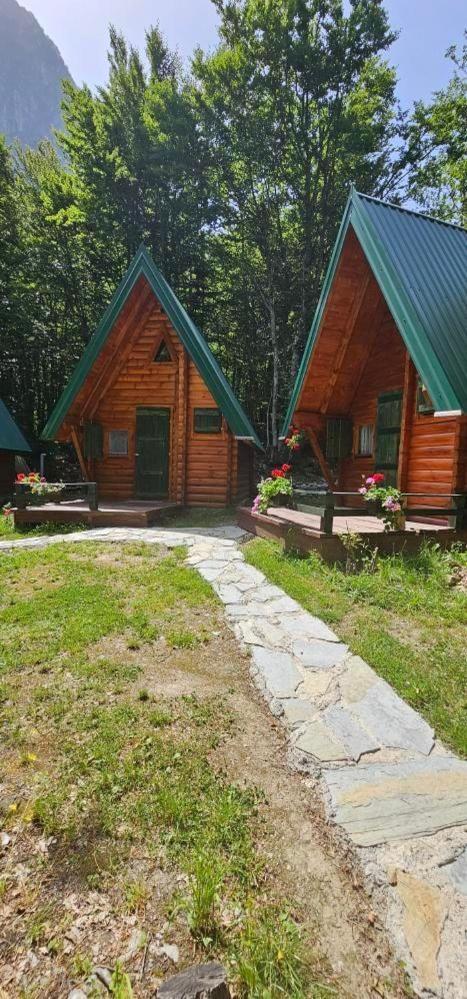 Bungalows Prokletije Gusinje Exteriér fotografie