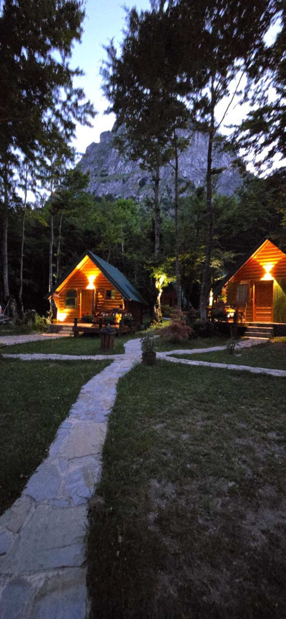 Bungalows Prokletije Gusinje Exteriér fotografie